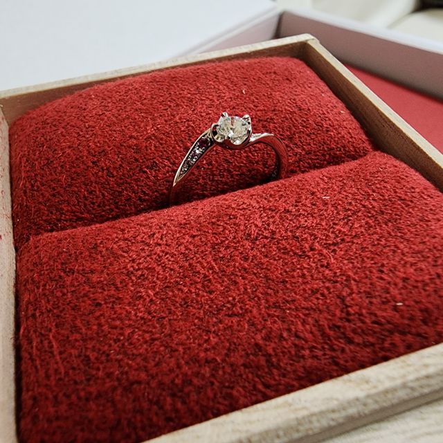 【出雲結(いずもゆい)の口コミ】 令和仕様という他の指輪にはない独特で個性的なビジュアルがかっこよく可…