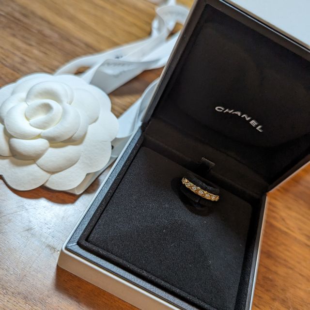 【シャネル(CHANEL)の口コミ】 婚約指輪として旦那さんが選んでくれてプレゼントして頂きました。とって…