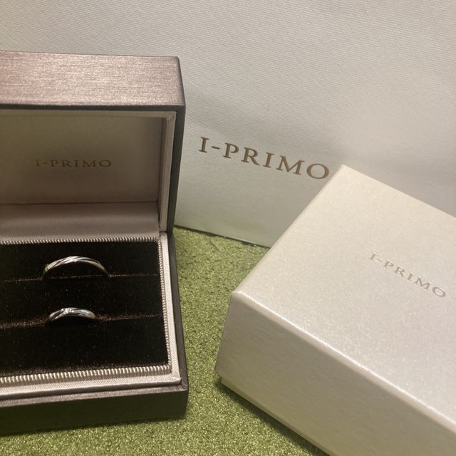 【アイプリモ(I-PRIMO)の口コミ】 シンプルで毎日つけやすいデザインを求めていました。
斜めのくぼみライン…