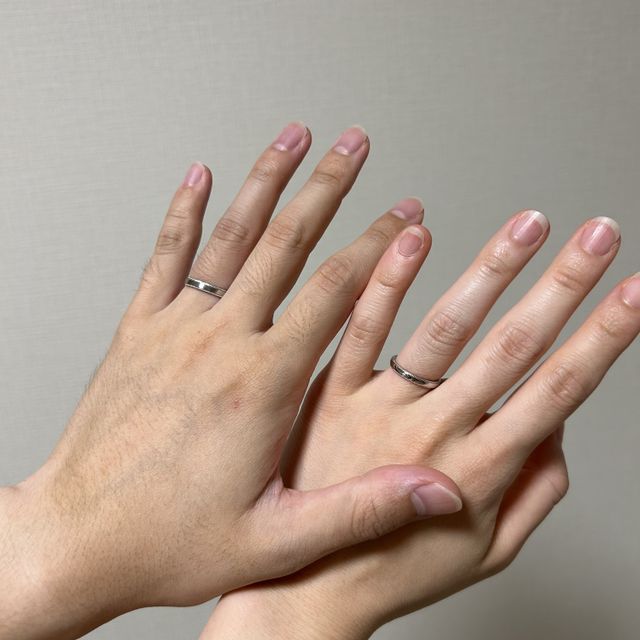 【BRILLIANCE+(ブリリアンスプラス)の口コミ】 毎日つける結婚指輪はシンプルなデザインがいいと思っていたため、来店す…