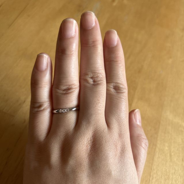 【4℃ BRIDAL(ヨンドシーブライダル)の口コミ】 複数のブランドで指輪を試させていただいたのですが、こちらの指輪を試着…