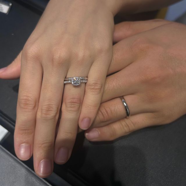 【エクセルコダイヤモンド(EXELCO DIAMOND)の口コミ】 とにかく可愛いです！ダイヤモンドは0.4カラットですが土台が大きく見せて…