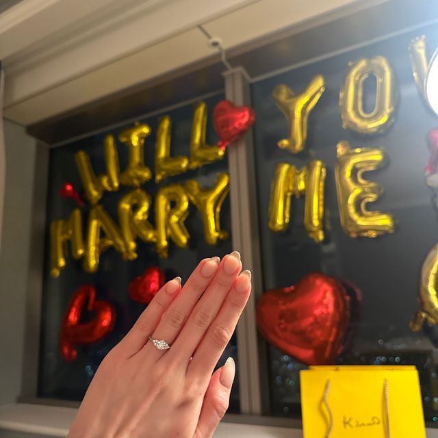 【ケイウノ ブライダル(K.UNO BRIDAL)の口コミ】 2人の出逢いやヒストリーを参考にオリジナルデザインを何種類か描いて頂き…