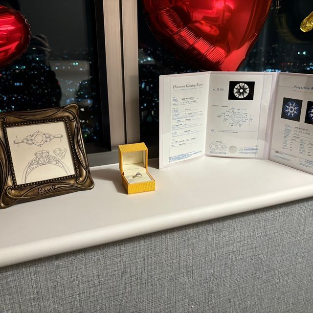 【ケイウノ ブライダル(K.UNO BRIDAL)の口コミ】 2人の出逢いやヒストリーを参考にオリジナルデザインを何種類か描いて頂き…