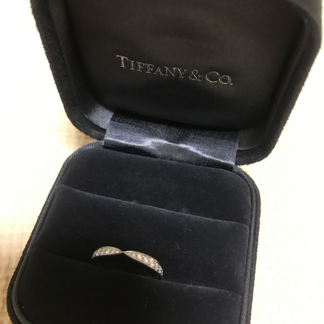 【ティファニー(Tiffany & Co.)の口コミ】 私は仕事中は指輪を外さないといけないため普段つける機会が少なく、それ…