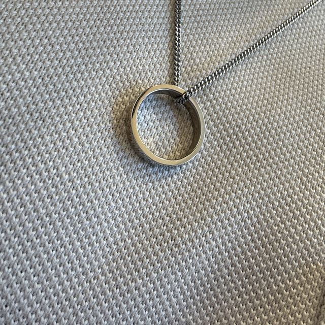 【CRAFY(クラフィ)の口コミ】 価格は当初2人で10万円以内の価格帯のものを購入検討していた。あまりデザ…