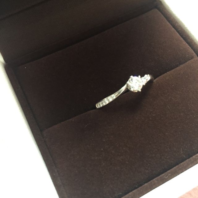 【アイプリモ(I-PRIMO)の口コミ】 婚約指輪は私の好きなデザインを贈りたいということでプロポーズ後、夫と…