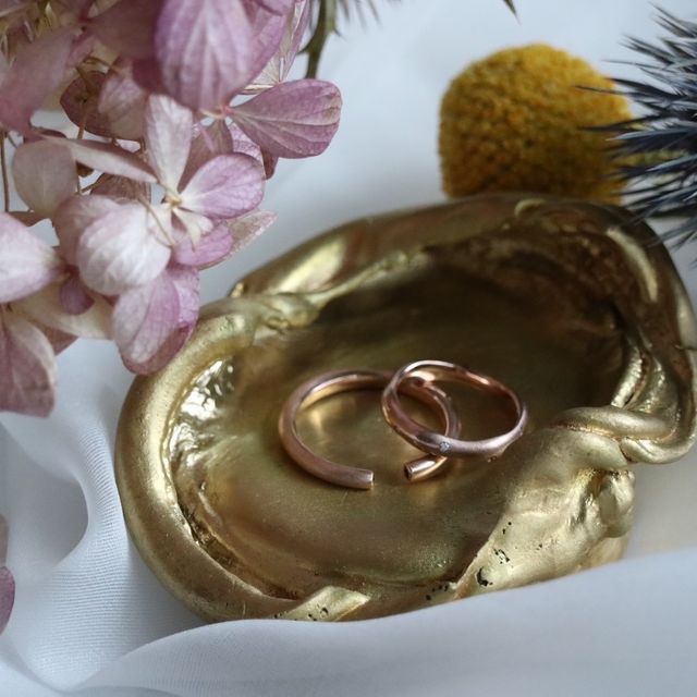 【atelier ST, CAT(アトリエ エスティーキャット)の口コミ】 ◎とにかく可愛いです、、！
一生身につけるものなので、
デザインに妥協を…