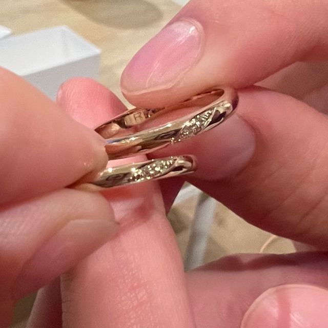 【CRAFY(クラフィ)の口コミ】 装着した時に主張が強くないデザインを希望していました。シャンパンゴー…