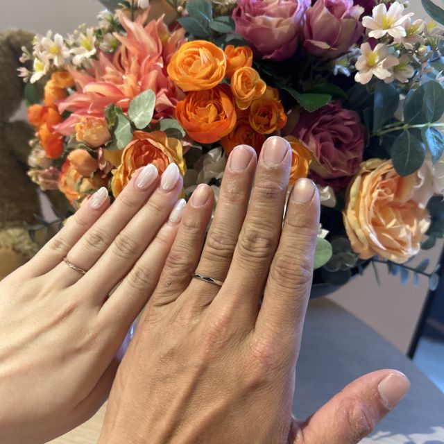 【AMOUR AMULET(アムール・アミュレット)の口コミ】 シンプルなデザインで煌びやか、カットのデザインが特徴的なところが決め…