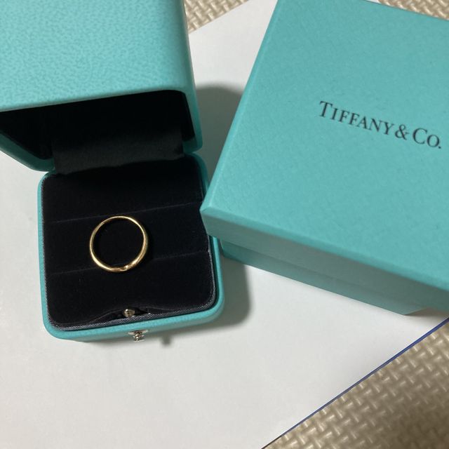 【ティファニー(Tiffany & Co.)の口コミ】 ローズゴールドで指に馴染みやすい色です。
店舗でいくつか着用してみて、…
