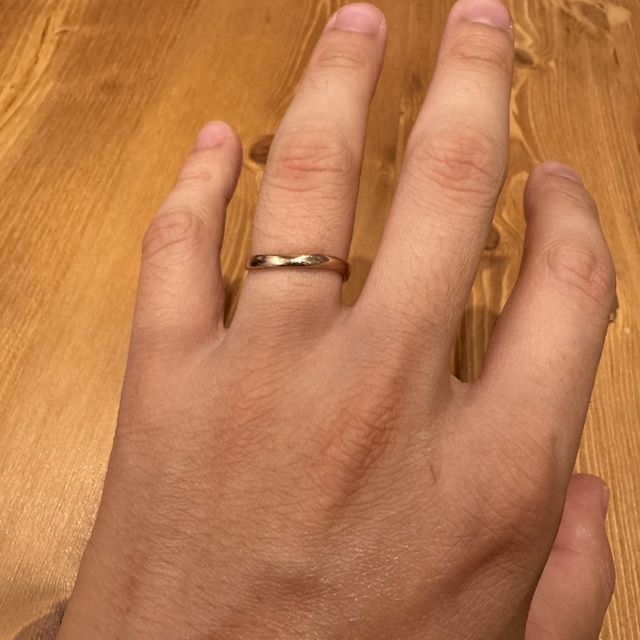 【銀座ダイヤモンドシライシの口コミ】 【指輪のデザイン】花嫁がプラチナよりもピンクゴールドがデザイン的に好…