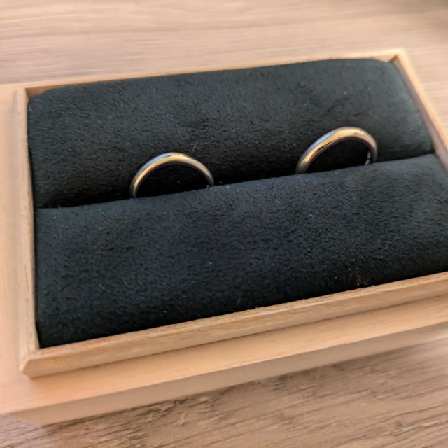【出雲結(いずもゆい)の口コミ】 【指輪のデザインについて】
シンプルで着け心地が良く、優しさを感じる指…