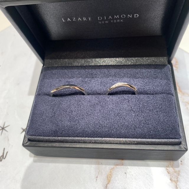 【ラザール ダイヤモンド(LAZARE DIAMOND)の口コミ】 婚約指輪のデザインはシンプルなものを選んだ。
理由は、世界三大ダイヤモ…