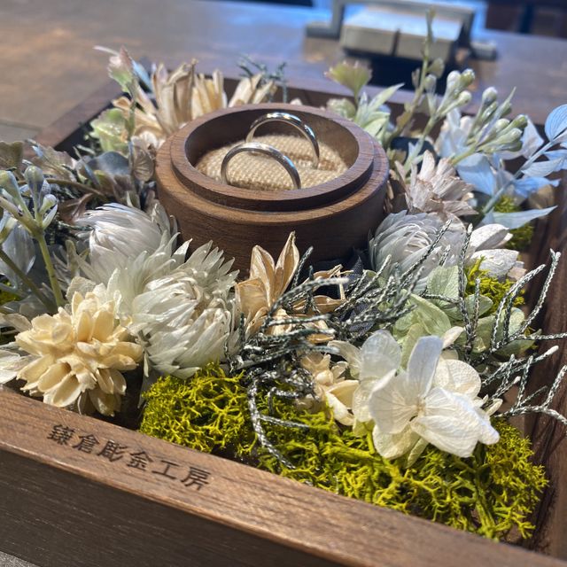 【鎌倉彫金工房の口コミ】 プラチナで指輪を作成しましたが、2人で仕上げ方を変えたことで特別感がで…