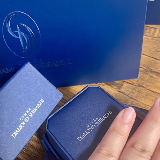 【銀座ダイヤモンドシライシの口コミ】 実際にダイアに関しては自分が選びプロポーズリングを用いて演出しました…