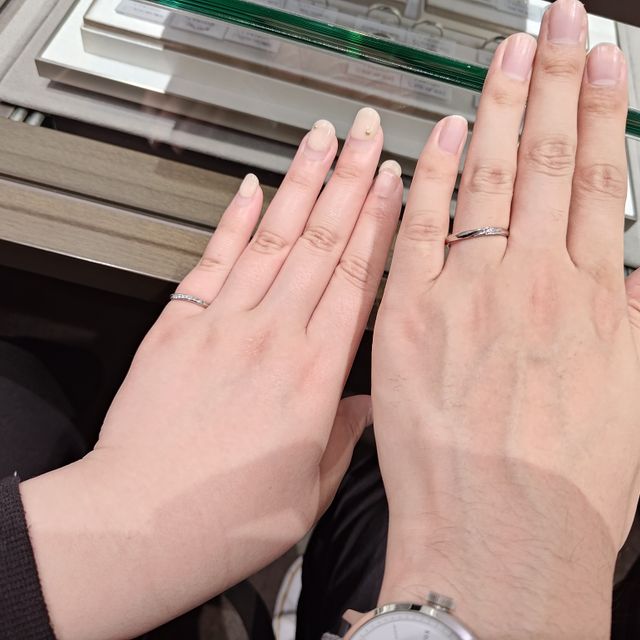 【アイプリモ(I-PRIMO)の口コミ】 ほぼ全てのタイプの指輪を試着させて頂いて二人で相談した結果、二人の手…