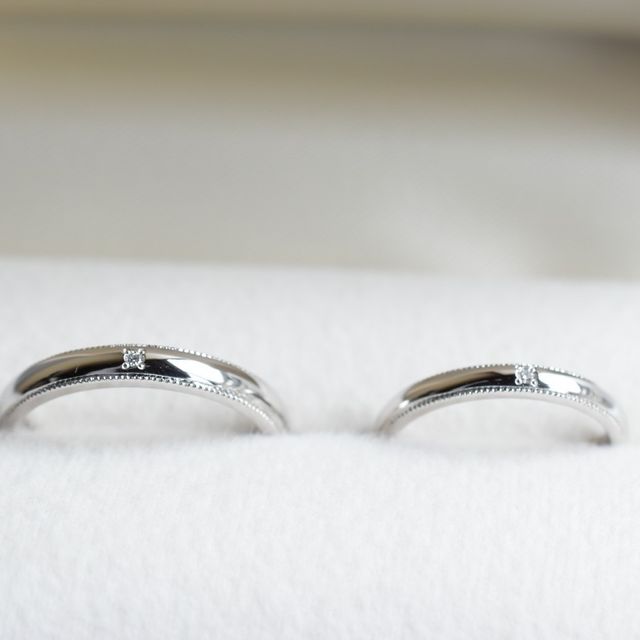 【CRAFY(クラフィ)の口コミ】 2人だけの指輪がよかったので、内側に重ねると絵になる刻印を入れました。…