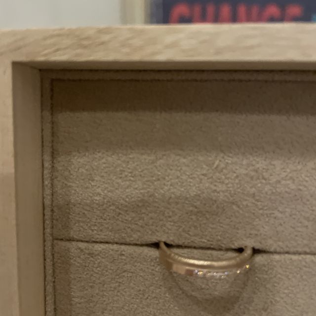 【YUKA HOJO(ユカホウジョウ)の口コミ】 他にないデザインで、普段からずっとつけていられる。派手ではないが、存…