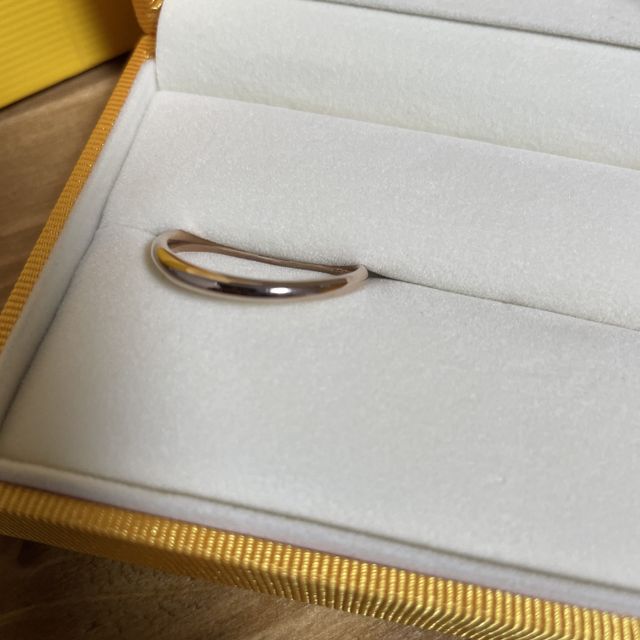 【ケイウノ ブライダル(K.UNO BRIDAL)の口コミ】 淡いピンクゴールドで肌に馴染みやすいです。ウェーブもついており肌にフ…