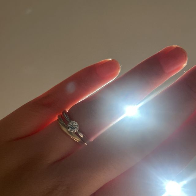 【アイプリモ(I-PRIMO)の口コミ】 婚約指輪は、シンプルイズベストかと思ってこちらにさせていただきました…