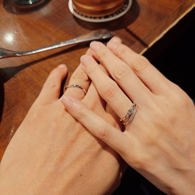 【アイプリモ(I-PRIMO)の口コミ】 ダイヤモンドの品質が良く、キラキラとした輝きに心掴まれました。洗練さ…