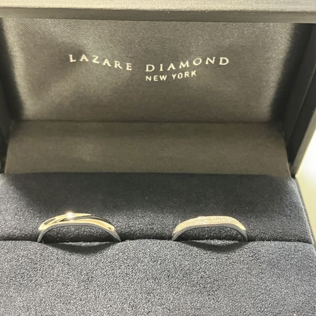 【ラザール ダイヤモンド(LAZARE DIAMOND)の口コミ】 ダイヤがとても綺麗です。もっとダイヤの少ないものを当初は考えていまし…