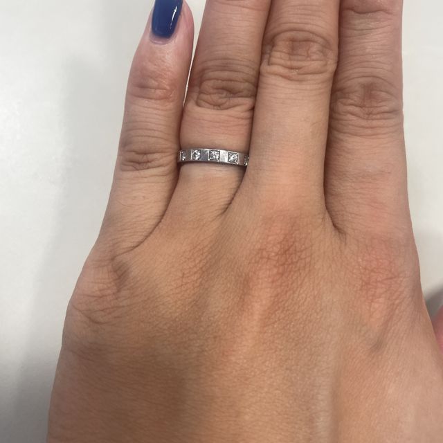 【ブルガリ(BVLGARI)の口コミ】 婚約指輪を兼ねて普段からつけられるものをと思い、購入しました。
私は友…