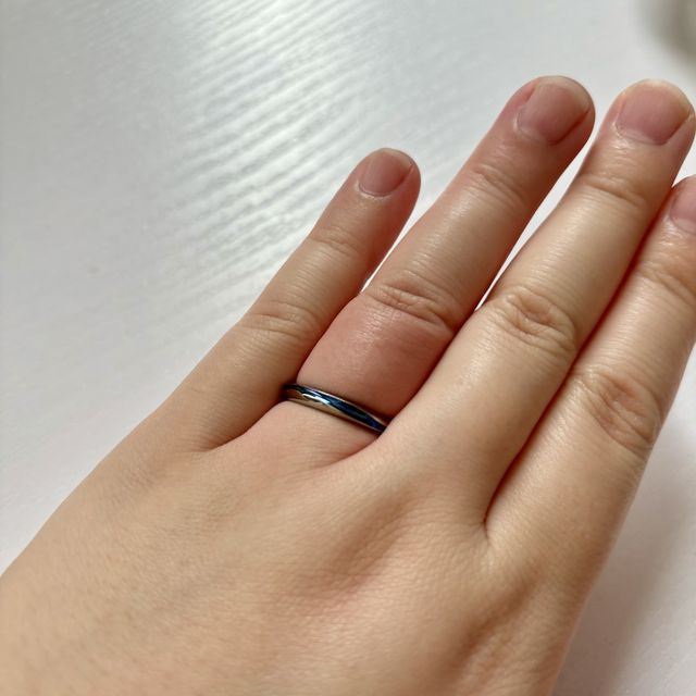 【SORA(ソラ)の口コミ】 2人とも青色が好き、主人が個性的なものがいいとのことで、こちらのブラン…