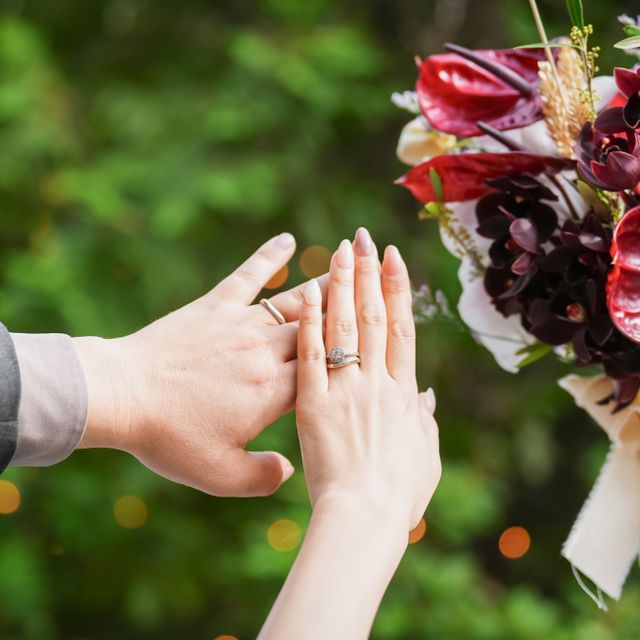 【Lamp OKACHIMACHI(ランプ御徒町)の口コミ】 長年使えるデザインにしました。
キラキラとしたポイントも欲しかったので…