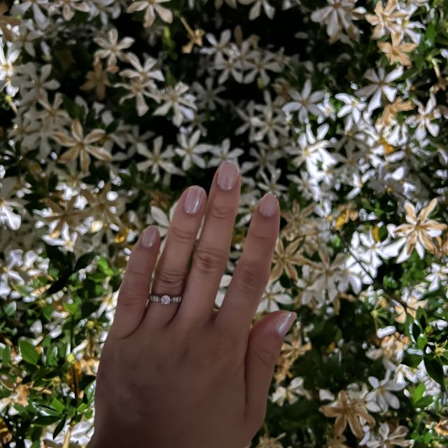 【エクセルコダイヤモンド(EXELCO DIAMOND)の口コミ】 ゴージャスなところが1番のポイントです。店舗に見に行く前はシンプルなも…