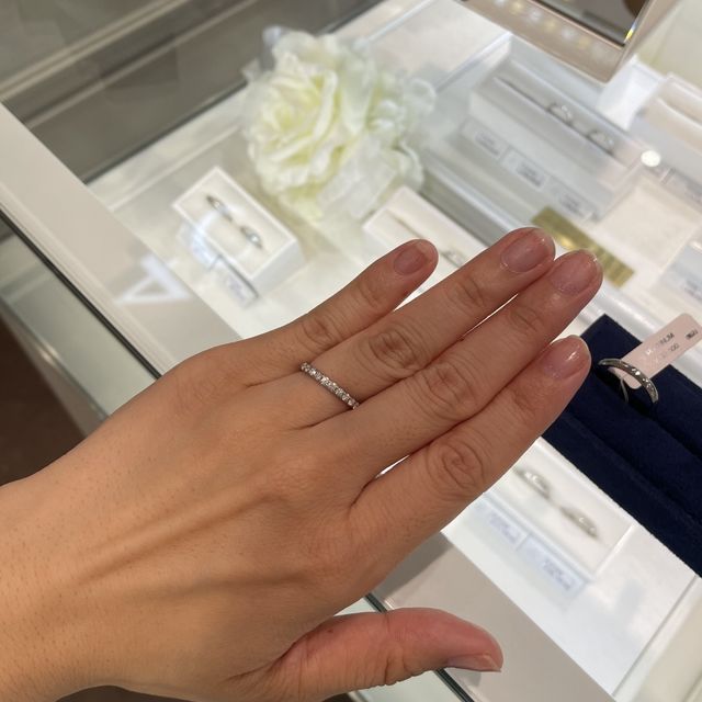 【4℃ BRIDAL(ヨンドシーブライダル)の口コミ】 価格はあまり気にしていませんでした。プラチナでダイヤモンドがついてい…