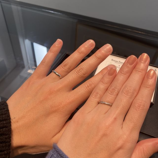 【エクセルコダイヤモンド(EXELCO DIAMOND)の口コミ】 色々なものを試着しましたが、私はキラキラしたダイヤモンドが沢山付いて…