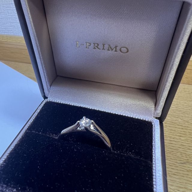 【アイプリモ(I-PRIMO)の口コミ】 シンプルなデザインの指輪を探しました。ダイヤモンドの質にこだわったの…