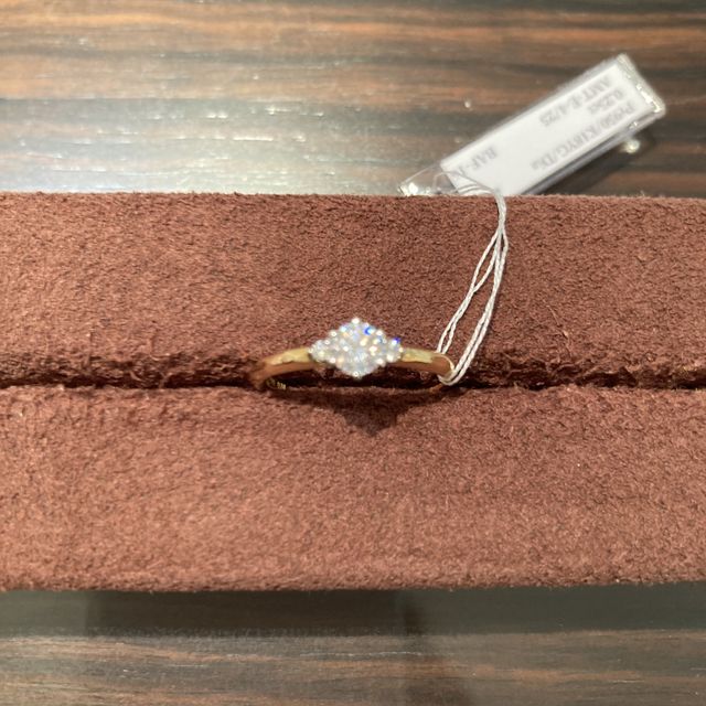 【AMATSU(アマツ)の口コミ】 めっちゃ私のお気に入りのデザインです。
一粒ダイヤがついたデザインです…