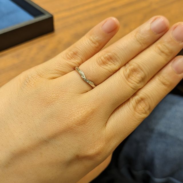 【4℃ BRIDAL(ヨンドシーブライダル)の口コミ】 美女と野獣が好きだったのと、Vのデザインが手が綺麗に見えてよかった。今…