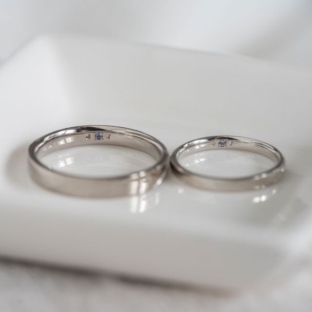 【Cayof(カヨフ)の口コミ】 2人の好みが違ったので、デザインと形だけは同じにしてテクスチャーと素材…