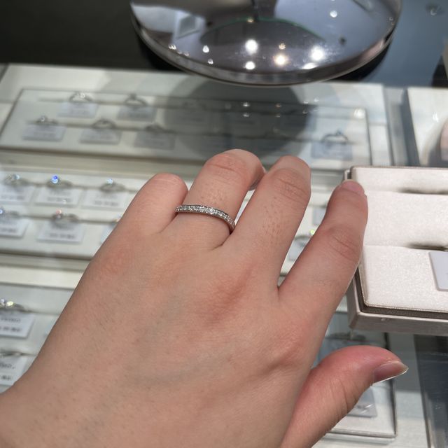 【アイプリモ(I-PRIMO)の口コミ】 ウェーブの形が好きなのとダイヤがたくさんついているものを探していまし…