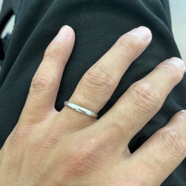 【銀座ダイヤモンドシライシの口コミ】 デザインとしてはシンプルであり、どの年代でつけても映えるイメージがあ…