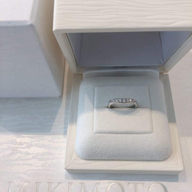【MIKIMOTO(ミキモト)の口コミ】 結婚10周年目の記念に購入しました。ハーフエタニティで探していたのです…