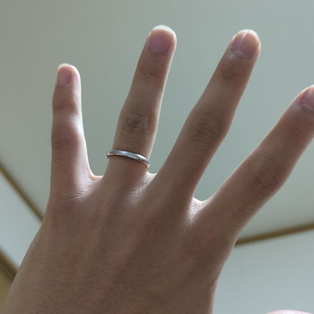 【銀座ダイヤモンドシライシの口コミ】 仕事中でもずっとつけるため、つけ心地を特に重要視して選びました。また…