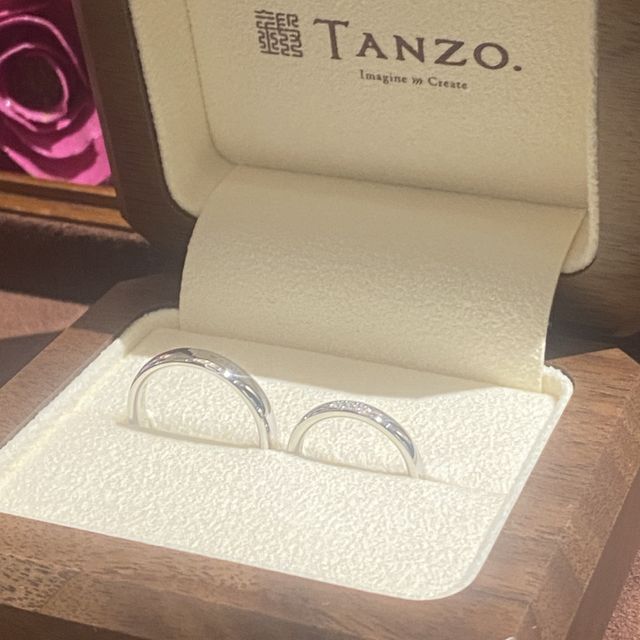 【TANZO.(鍛造指輪)の口コミ】 夫の指輪はシンプルな希望、わたしは少し華やかなものが希望で両方を叶え…
