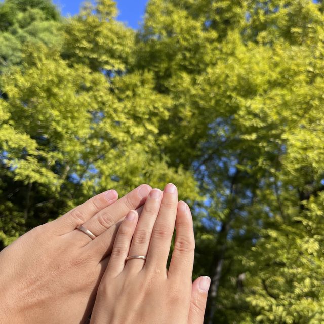 【uchimari(ウチマリ)の口コミ】 【指輪のデザインについて】
多種多様で、パートナーとたくさん話し合い納…