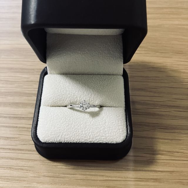 【宝寿堂(ほうじゅどう)の口コミ】 ブランドに特にこだわりはなく、予算内でできるだけダイヤの質が良い、シ…