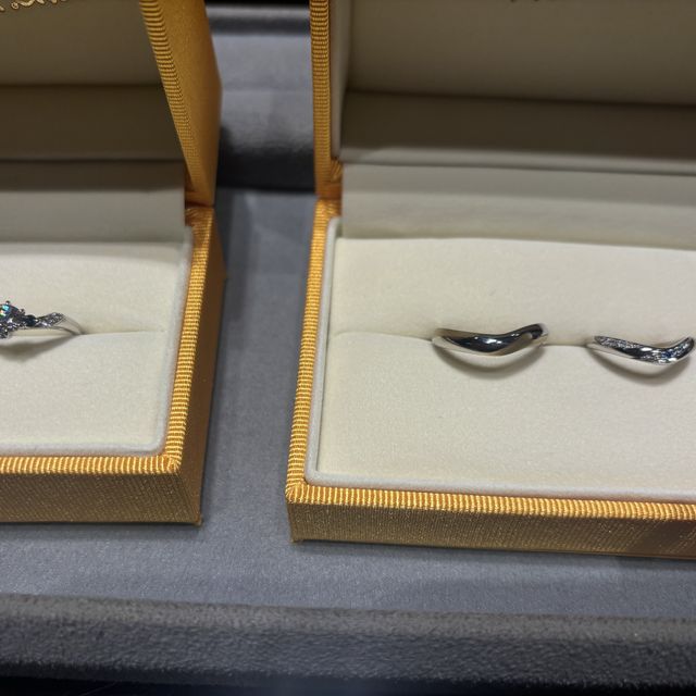 【ケイウノ ブライダル(K.UNO BRIDAL)の口コミ】 フルオーダーで自分たちの希望通りに作って頂きました。
周りと被りたくな…