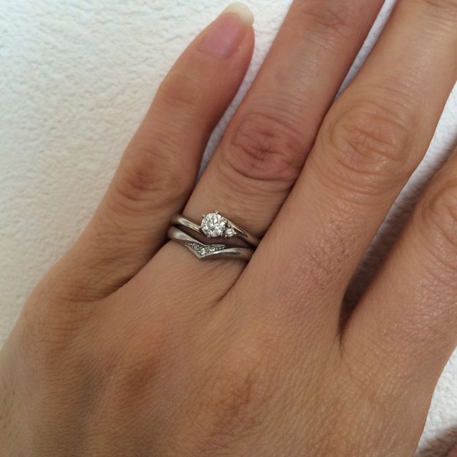 【アイプリモ(I-PRIMO)の口コミ】 第一印象で価格とデザインが気に入った。いくつか試着し、ダイヤの大きさ…