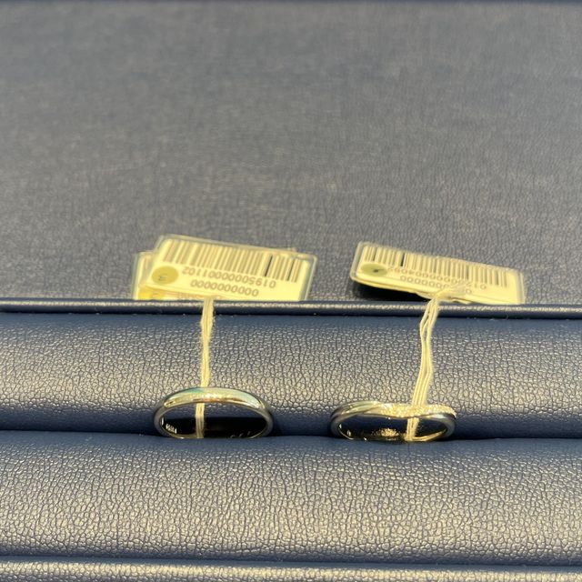 【銀座ダイヤモンドシライシの口コミ】 手の形に合った指輪を診断後、選択させていただきました。様々な形も試せ…