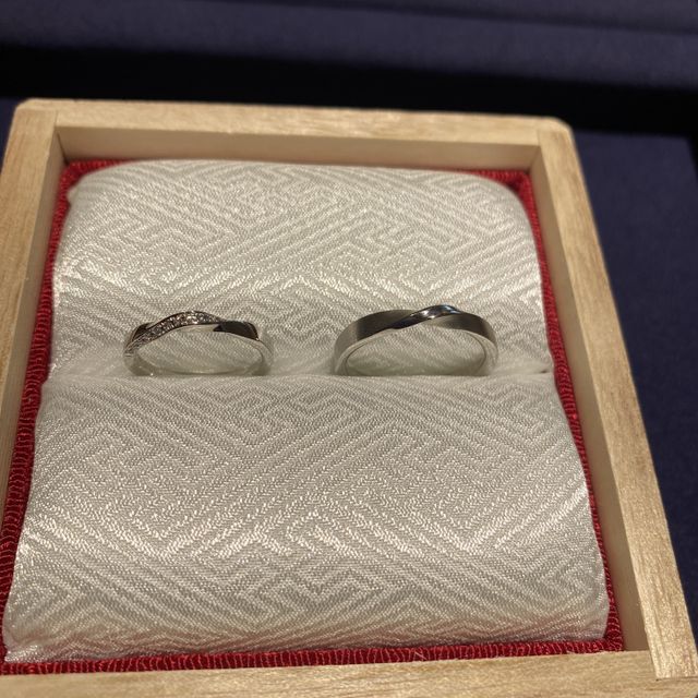 【TOMOE(トモエ)の口コミ】 デザインに一目惚れして、実際に試着してみた中でも1番しっくりくるイメー…