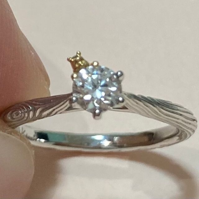 【ケイウノ ブライダル(K.UNO BRIDAL)の口コミ】 婚約者がディズニーの婚約指輪を購入したいという希望があったので、大き…