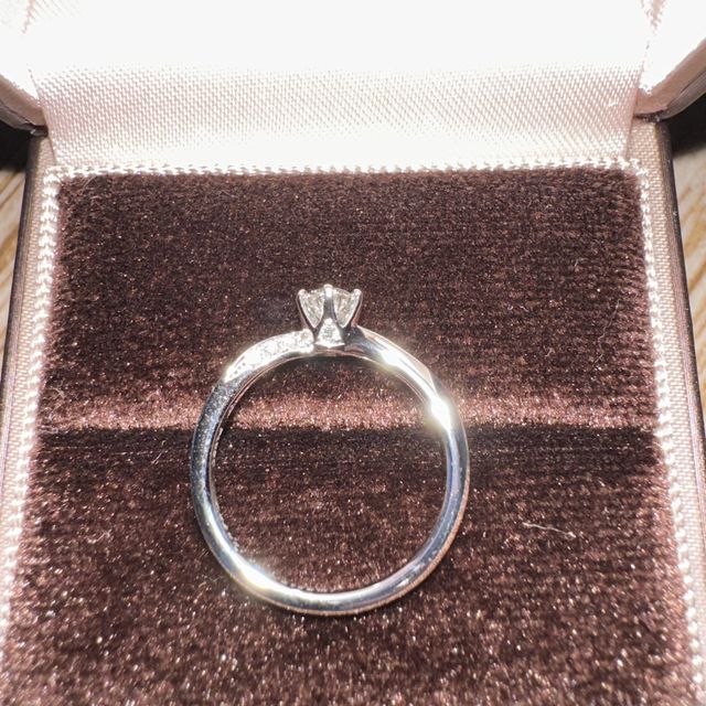 【アイプリモ(I-PRIMO)の口コミ】 彼女と見に行きました。シンプルな指輪を希望していたのですが、購入した…
